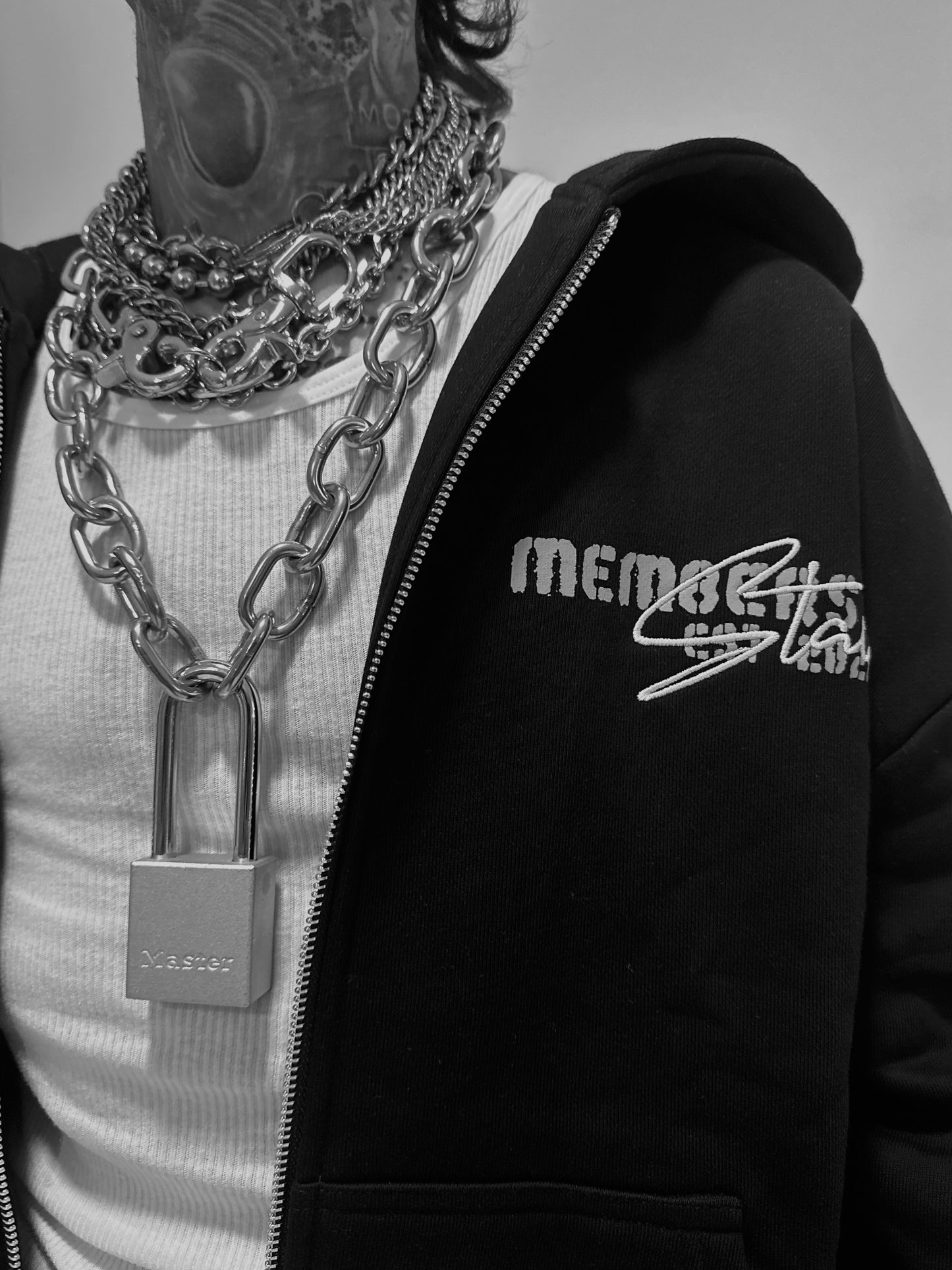 NEW ENGRAVED LOGO MEMBERS LOCKCHAIN