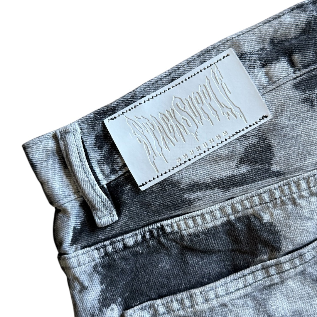 BLACKOUT BLEACHED SHORTS