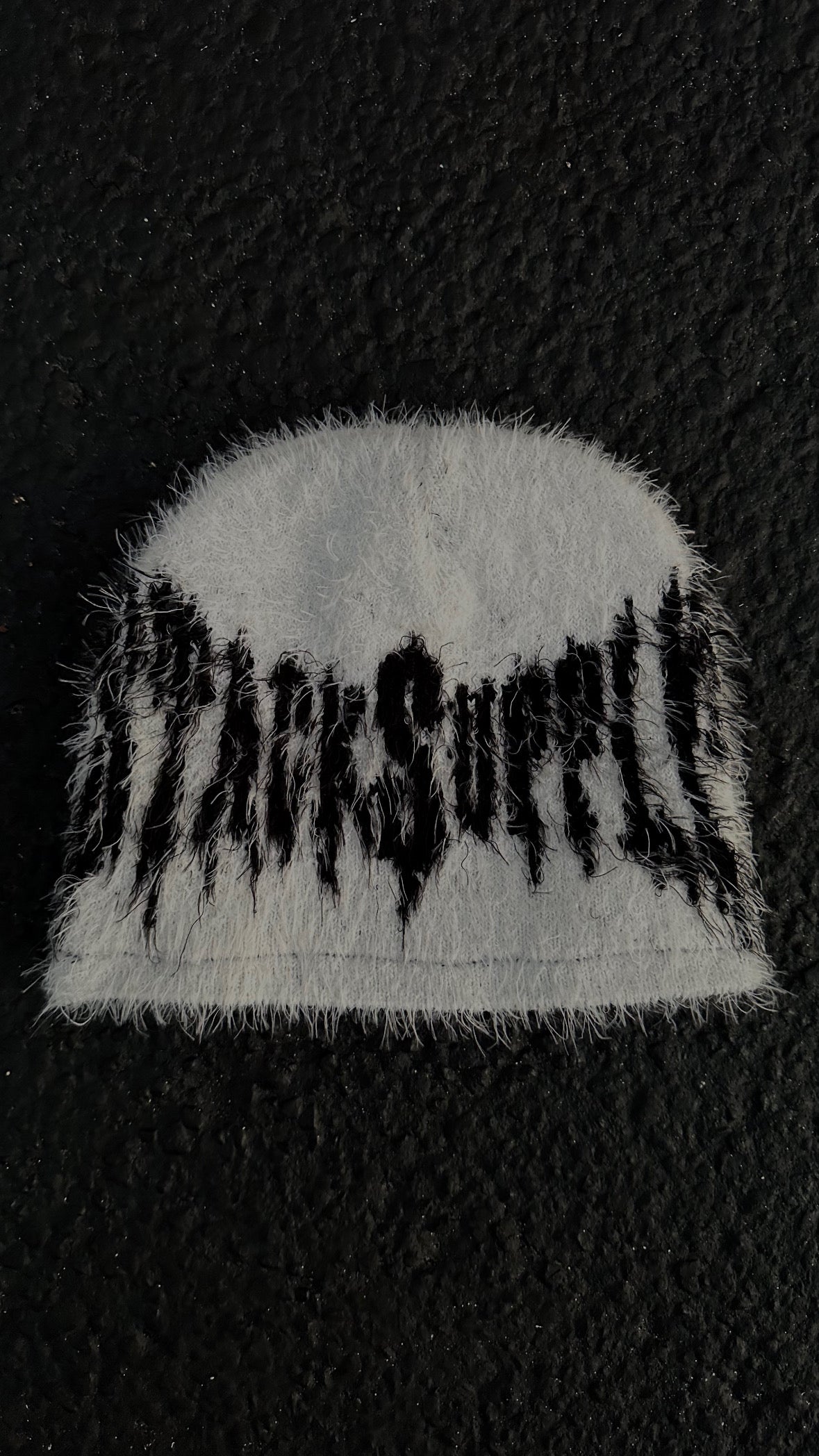 FUZZY LOGO BEANIE (SATIN INSIDE)
