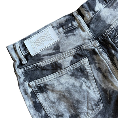 BLACKOUT BLEACHED SHORTS