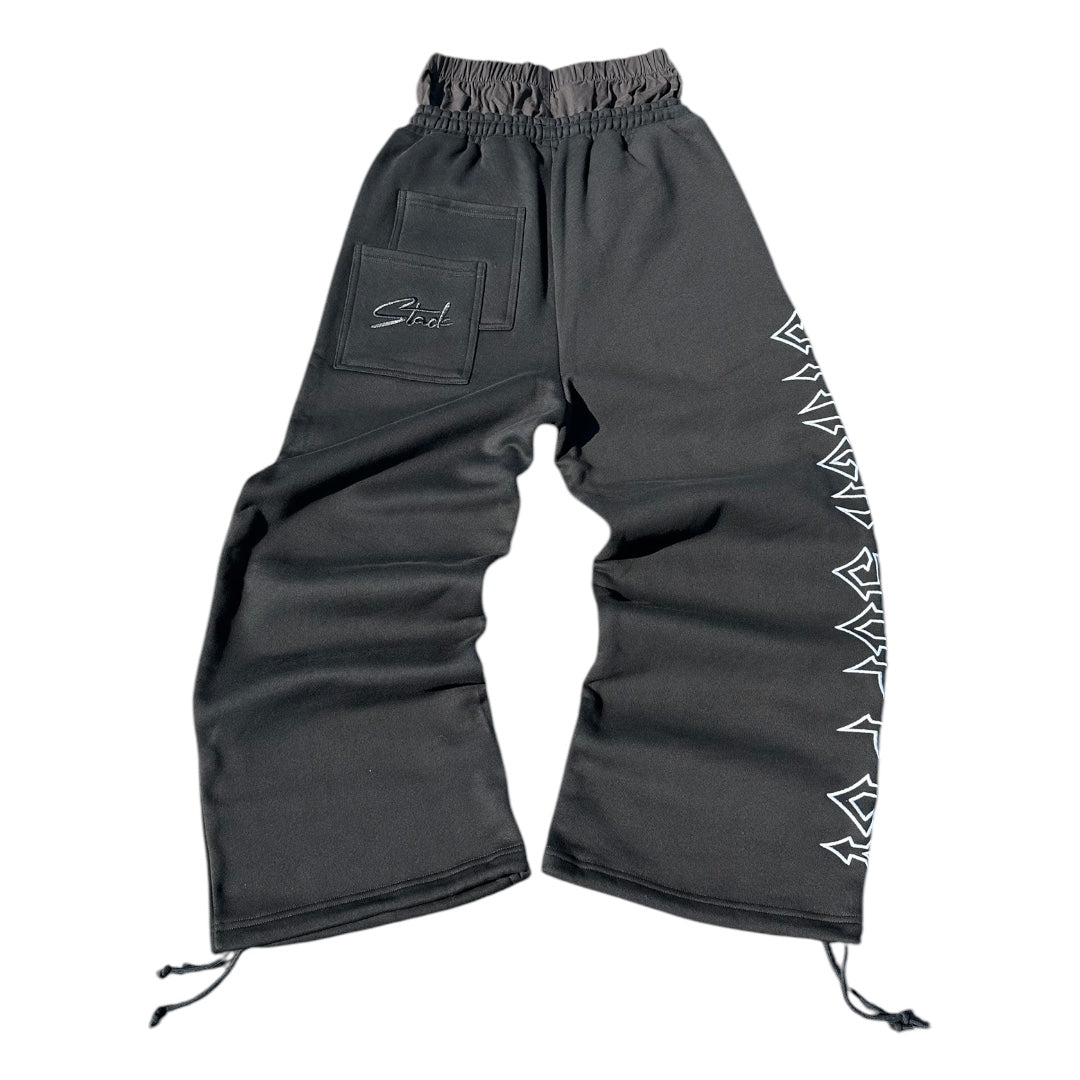 BLACK EDGY BOXER SWEATS