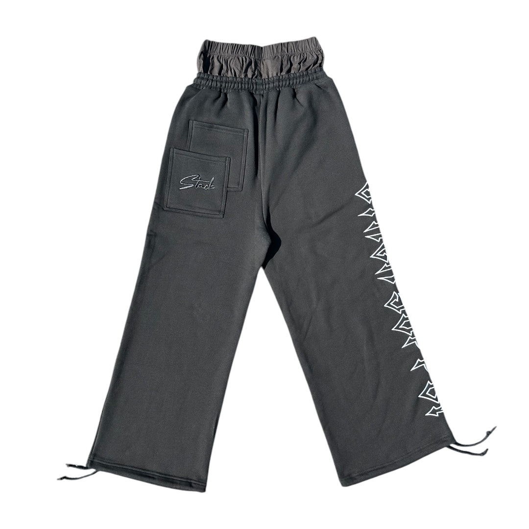 BLACK EDGY BOXER SWEATS